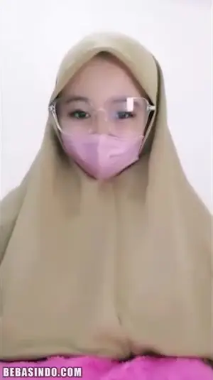Bokep Ukhti Hijab Kacamata Pamer Toket Gede